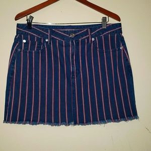 NWOT! American Eagle High Rise Mini Size 14